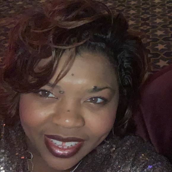 Meet your Posher, Marcella - Picture 1 of 1